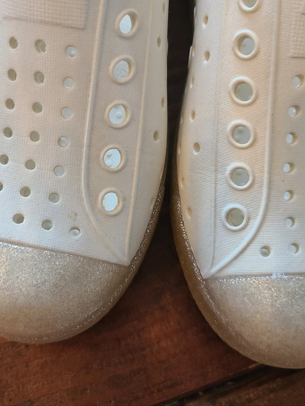 Native Kids' Jefferson Slip-On Shoes - Green/White and Cream/Gold - C12
